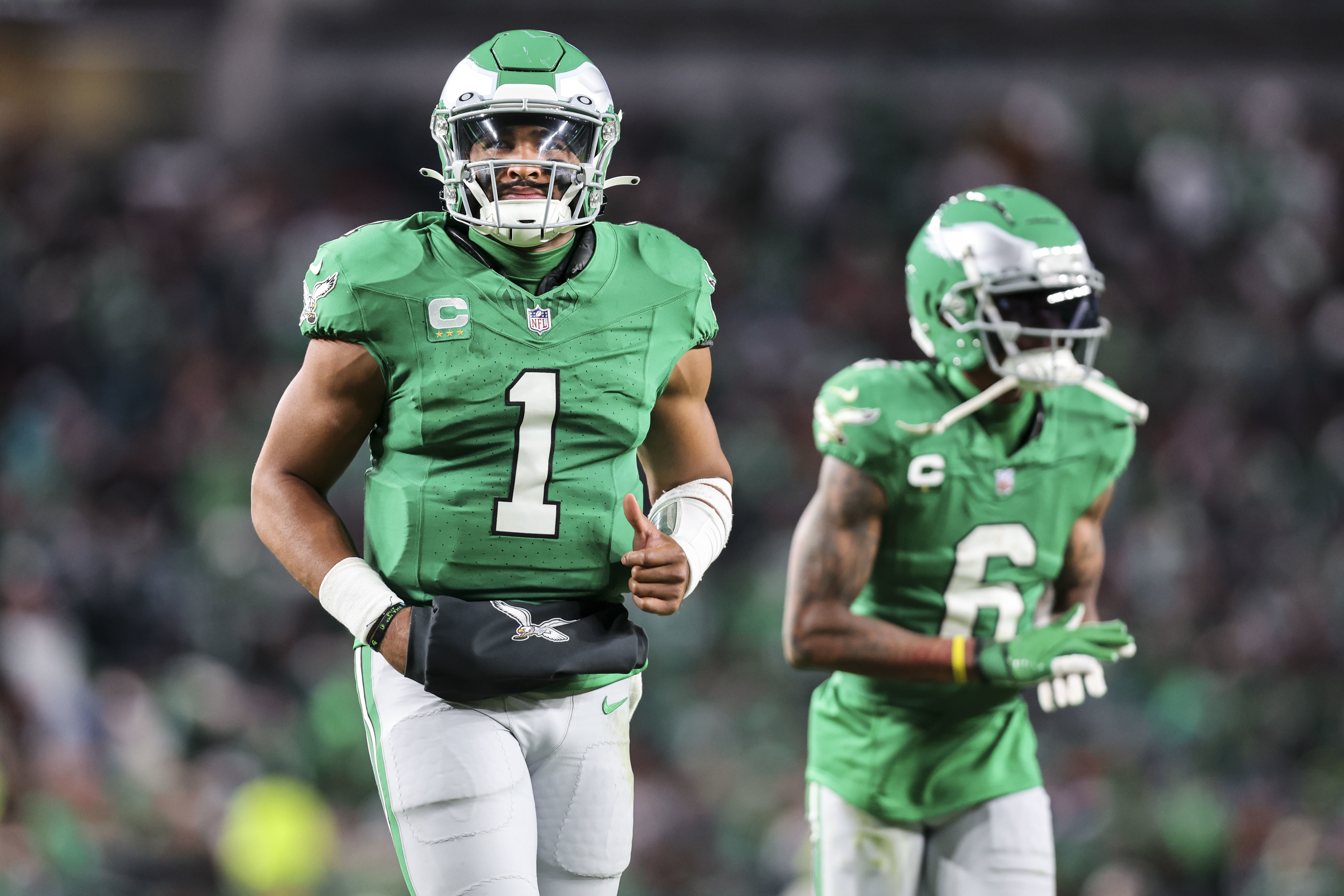 Eagles look to trademark 'kelly green' after bringing back retro uniforms
