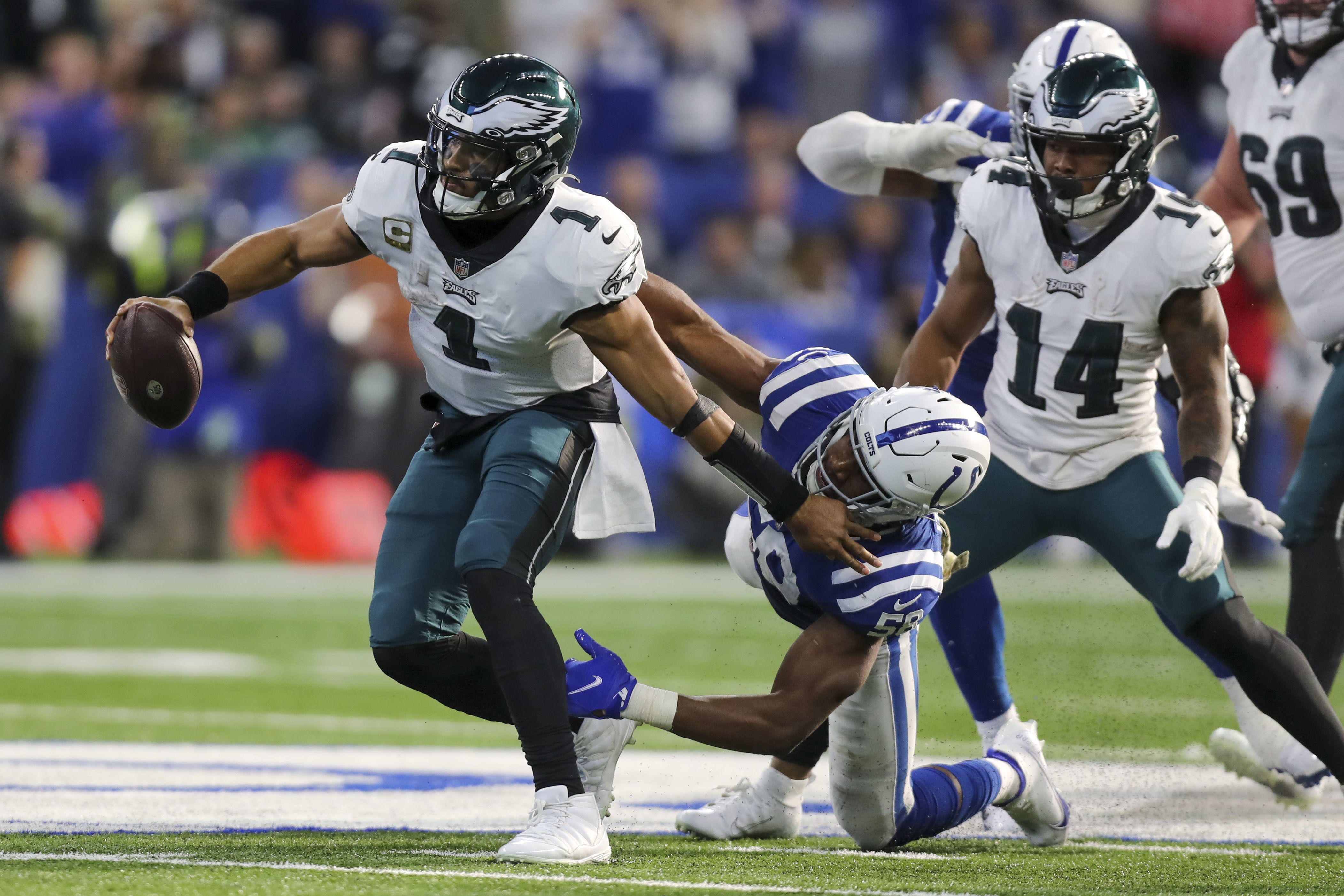 Jalen Hurts' late TD run gives Eagles 17-16 win over Colts - WHYY