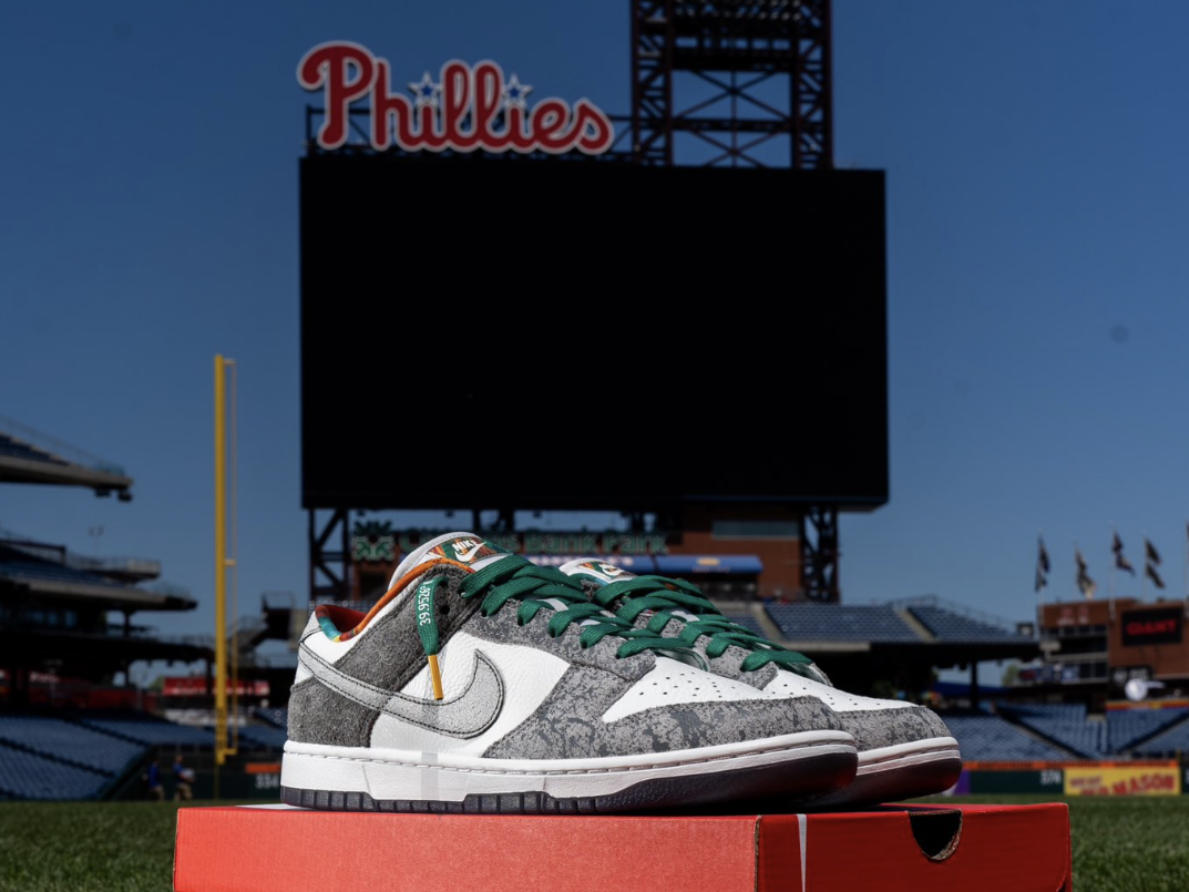 靴 SB Dunk Low Pro Philadelphia Phillies Nike SB Dunk Low “Phillies” Coming Soon – YankeeKicks Online