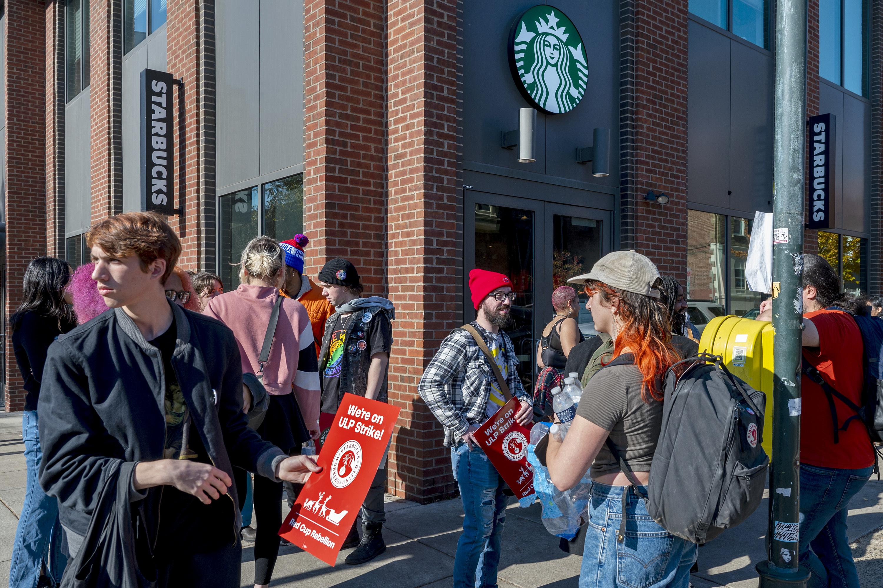 Starbucks Red Cup Day 2023: When can you get your free red cup? What is Red  Cup Rebellion strike? 