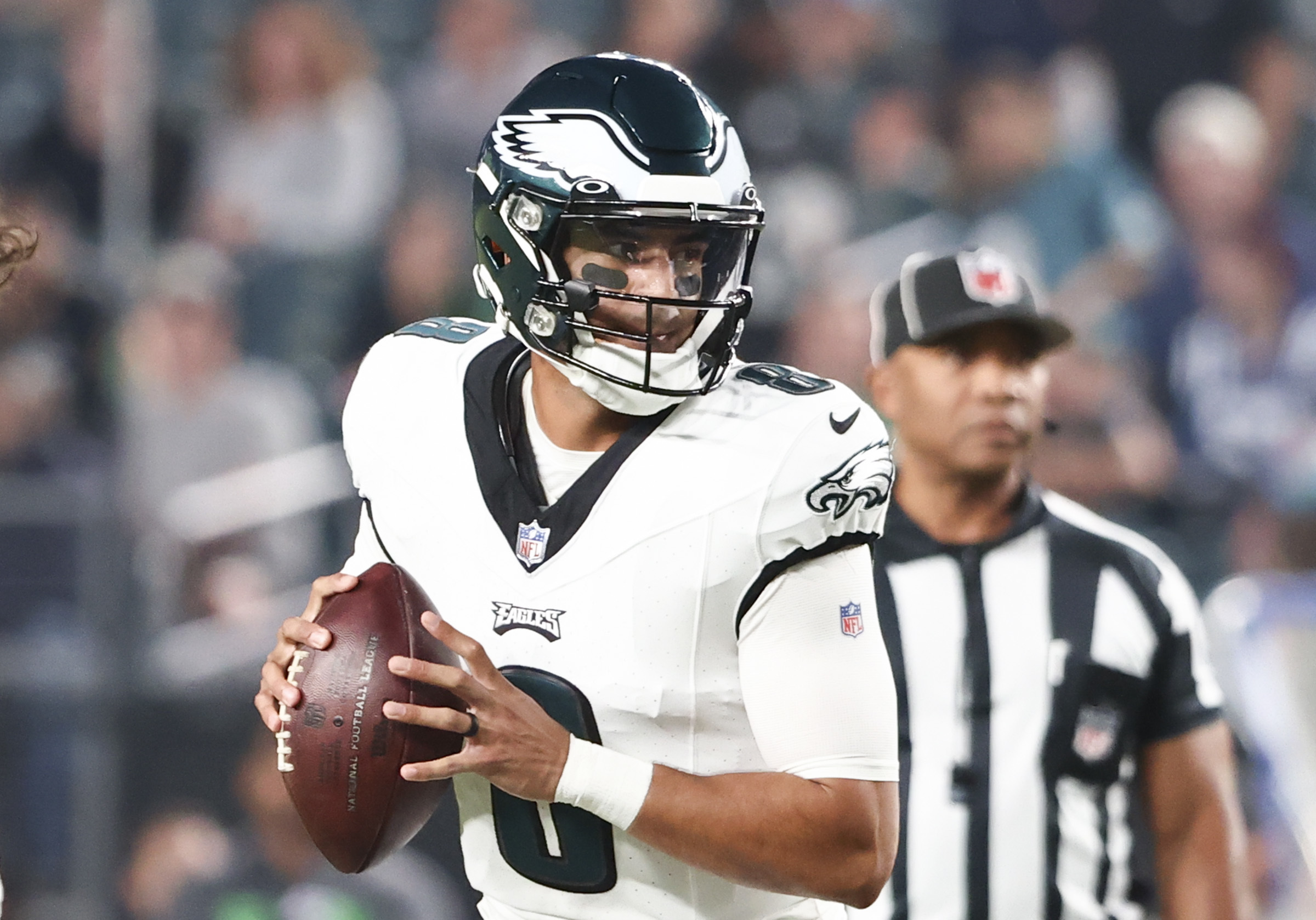 Marcus Mariota makes Eagles preseason debut