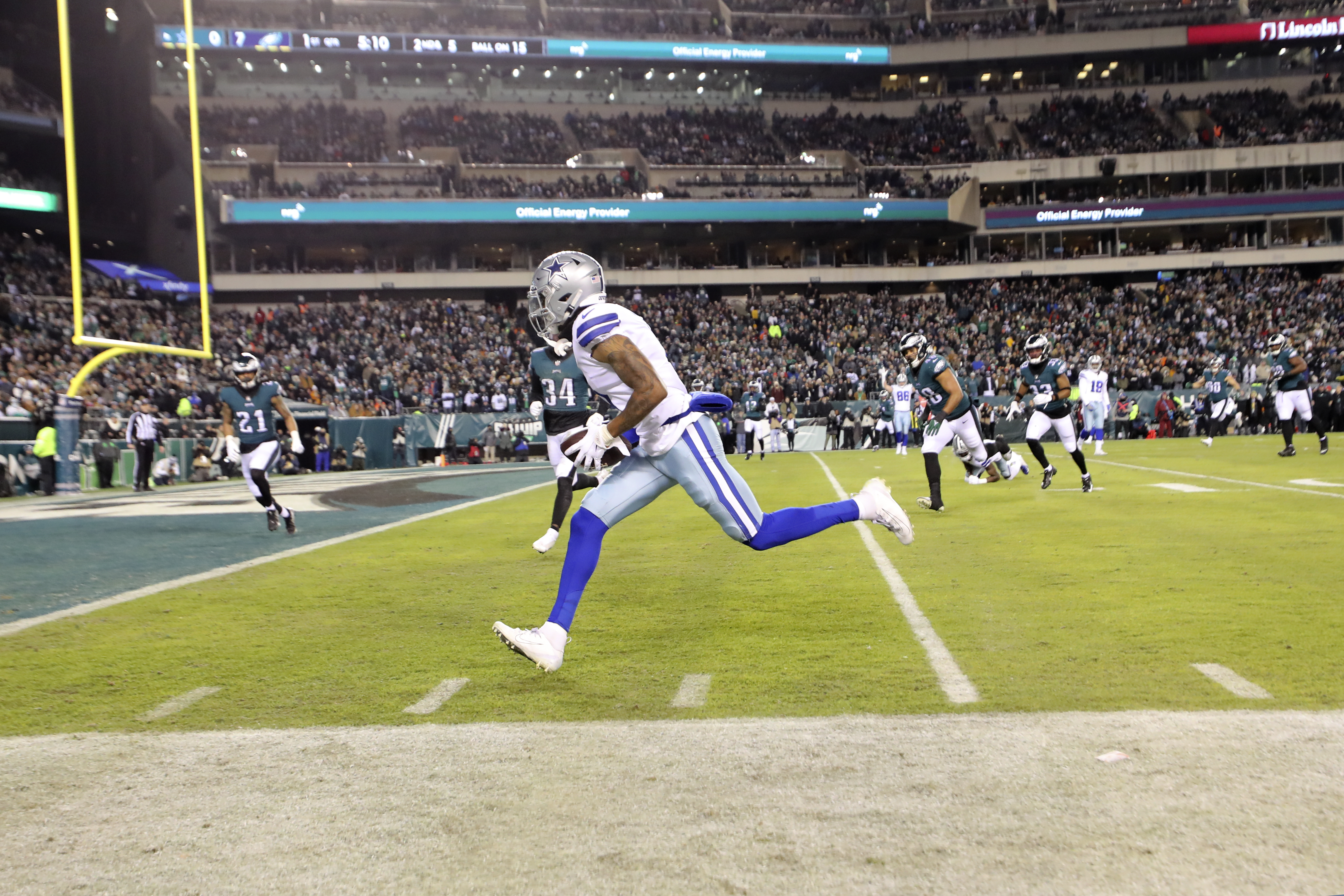 Cowboys Fans Beat Up Eagles Fan & Philly Fans Just Watch – OutKick