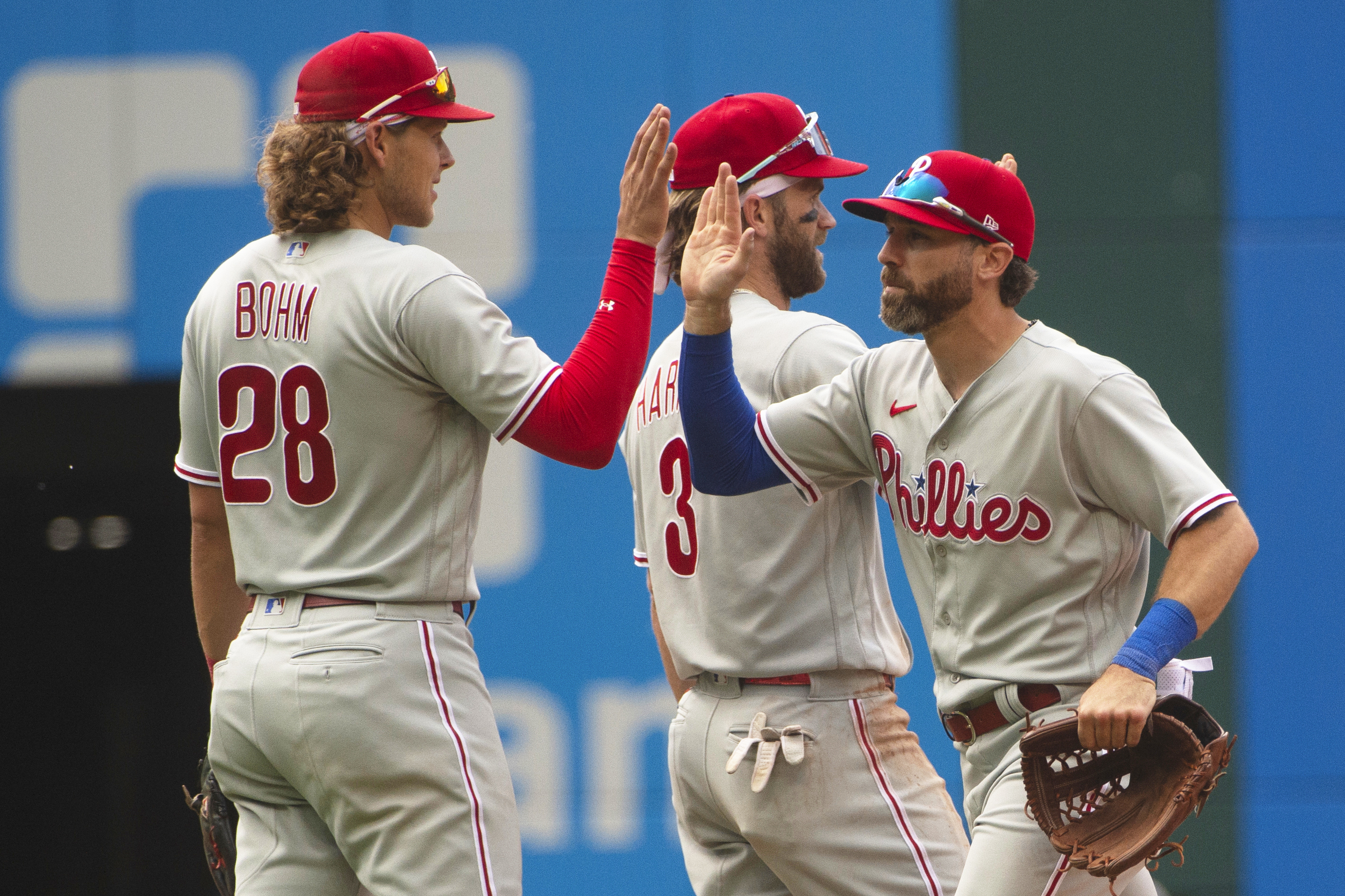 Opening Day: Freeman reaches 3 times, Kimbrel gets 1st save in