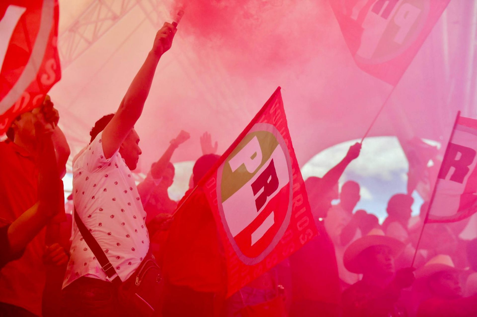 De acuerdo a una encuesta de Enkoll, los simpatizantes del tricolor serían los más infieles en México.