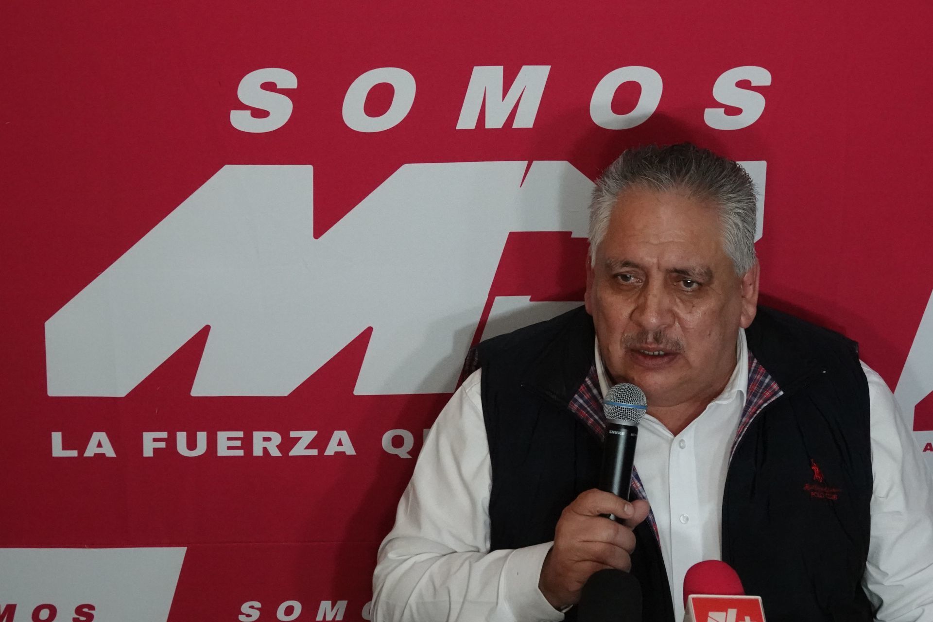 El político y ex diputado perredista Guadalupe Acosta Naranjo asistió al anuncio y presentación oficial del partido “Somos MX” que el día de hoy se registró oficialmente ante el Instituto Nacional Electoral (INE) como una nueva alternativa política.