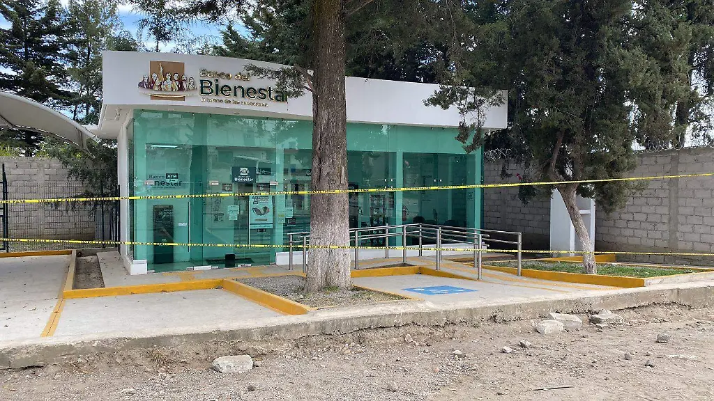 Banco del Bienestar en Puebla sufre asalto, roban casi 1 millón de pesos.