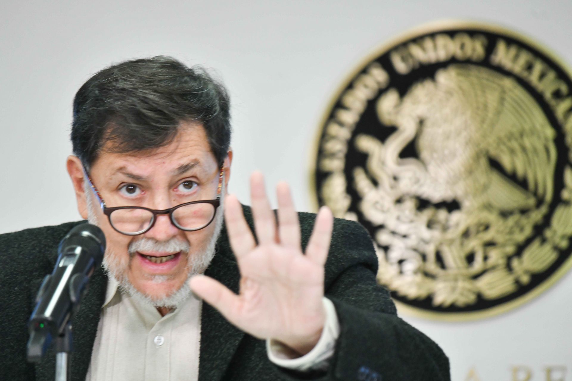 Gerardo Fernández Noroña, presidente de la mesa directiva del Senado de la República, ofreció conferencia.