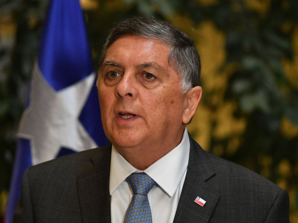 “En pedir no hay engaño”: Gobierno reacciona a propuesta de cerrar la Subdere y entregar recursos directo a municipios