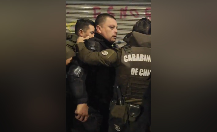 “Rodeando y empujando”: la denuncia de Carabineros contra guardias municipales tras tenso cruce en Santiago