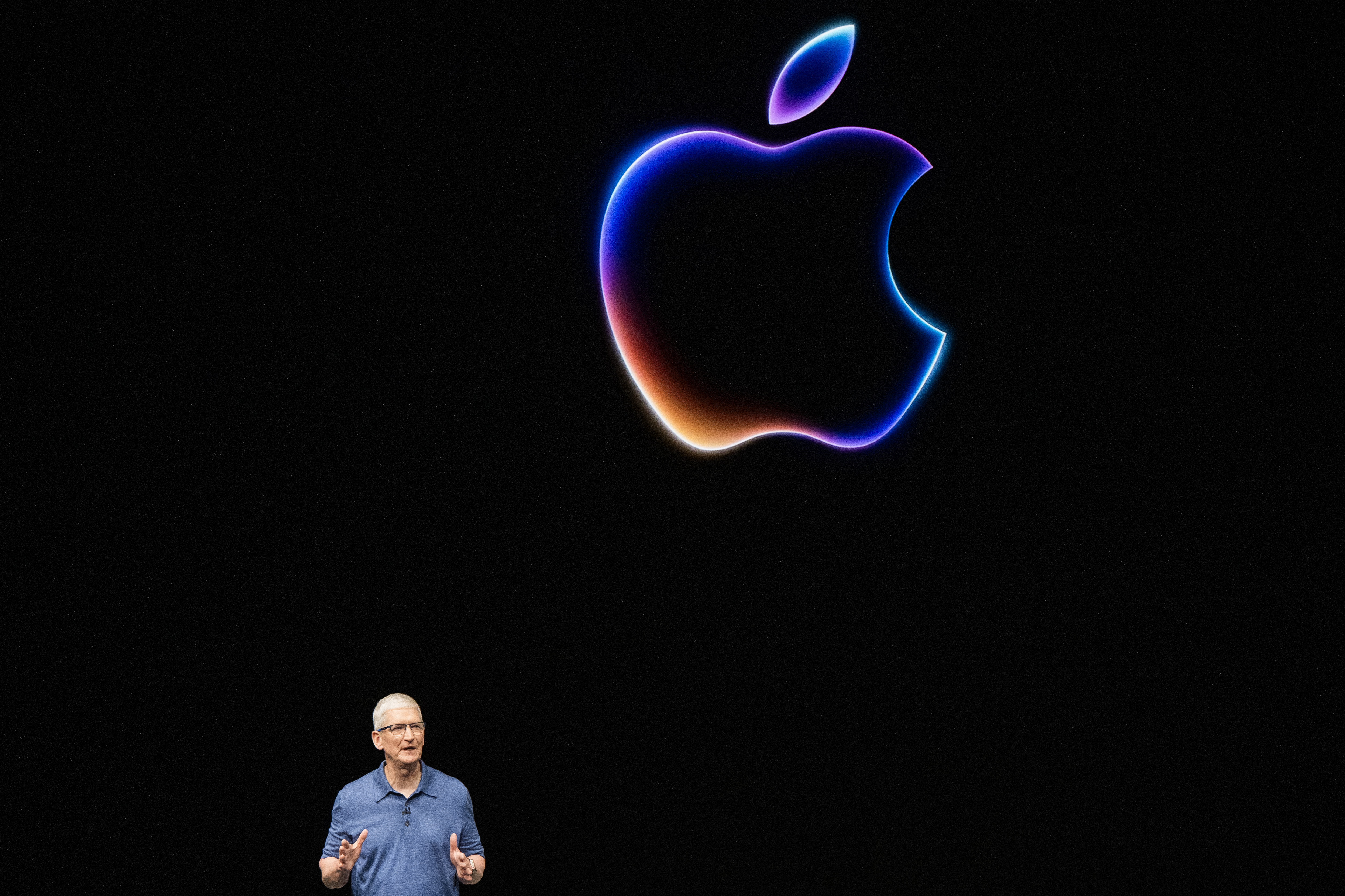 Apple asegura que situación “se ha vuelto insostenible” y anuncia que subirá los precios de sus productos