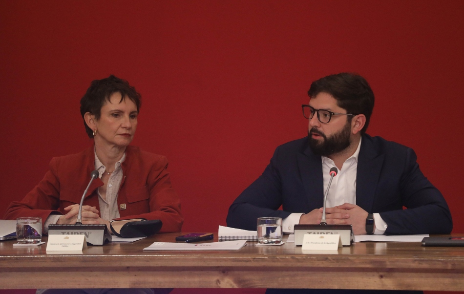Tohá asegura que conocía sobre vuelos irregulares desde 2023 y dice que hubo denuncia: “Se echó a andar una investigación”