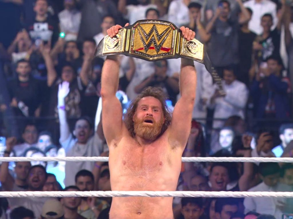 Sami Zayn hace historia en WWE: vence a Cody Rhodes y Gunther y es el nuevo campeón indiscutido