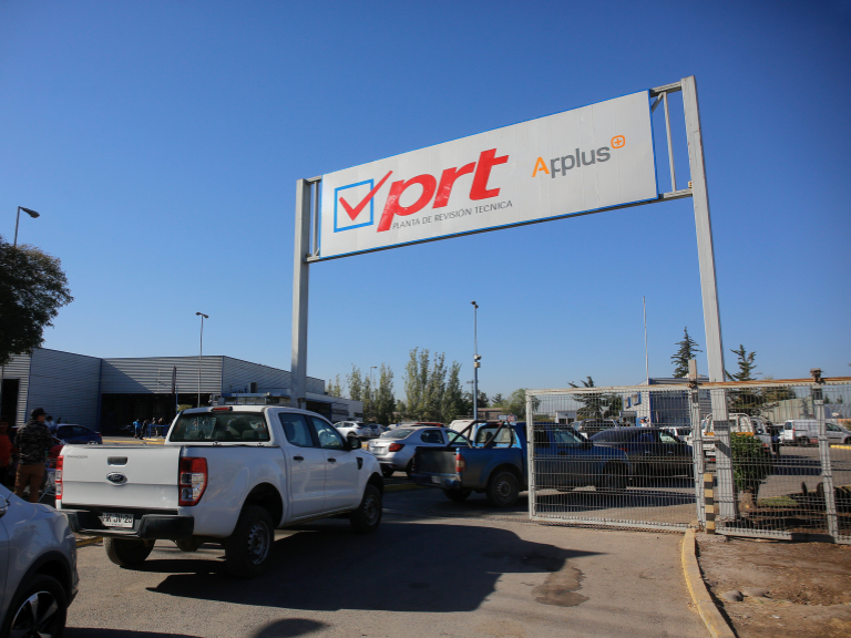 Confirman modificación del MTT que introduce cambios en la revisión técnica para miles de conductores en Chile