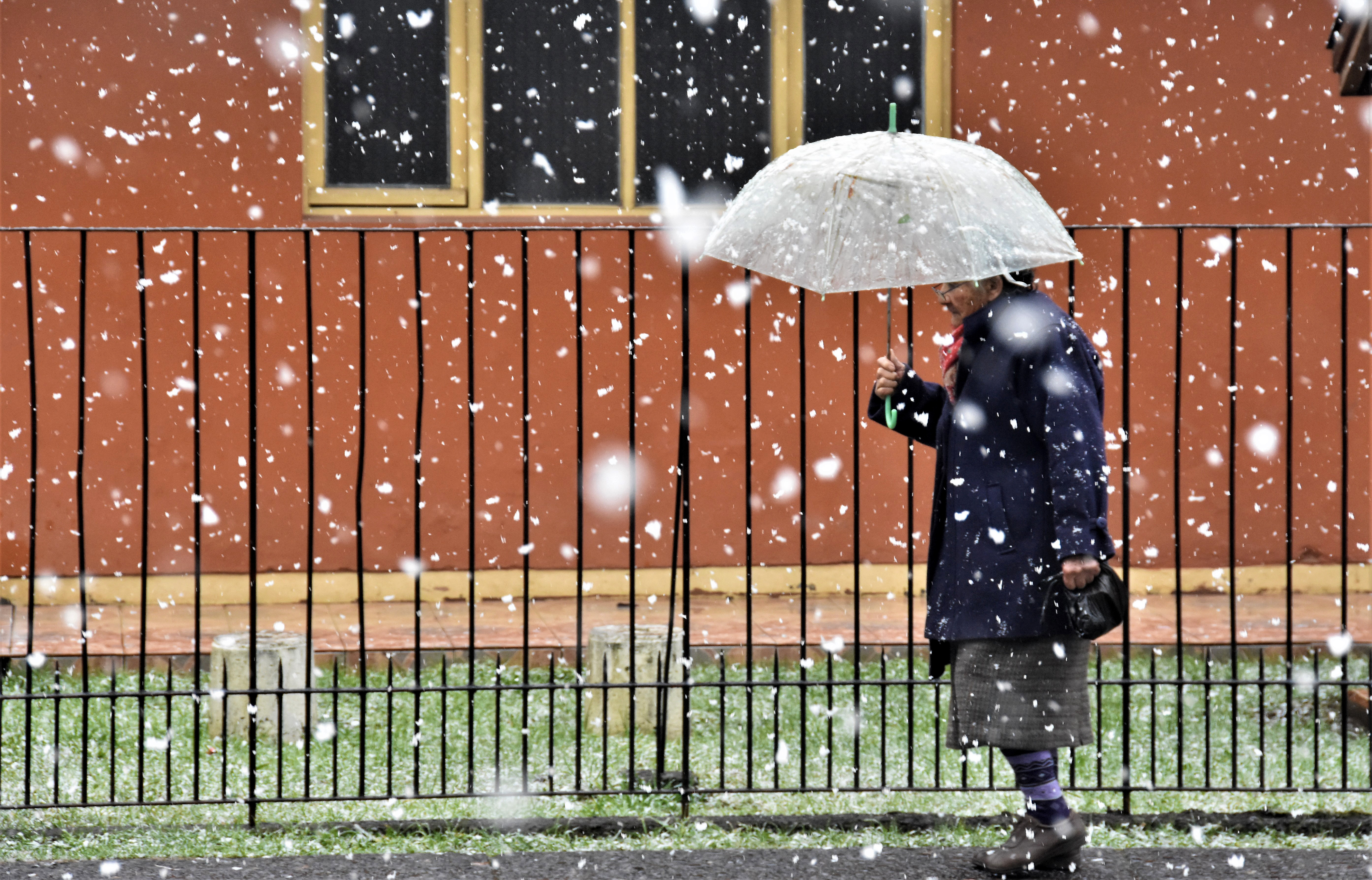 Ciclón extratropical llega a Chile con lluvias, nieve y vientos: revisa dónde habrá precipitaciones