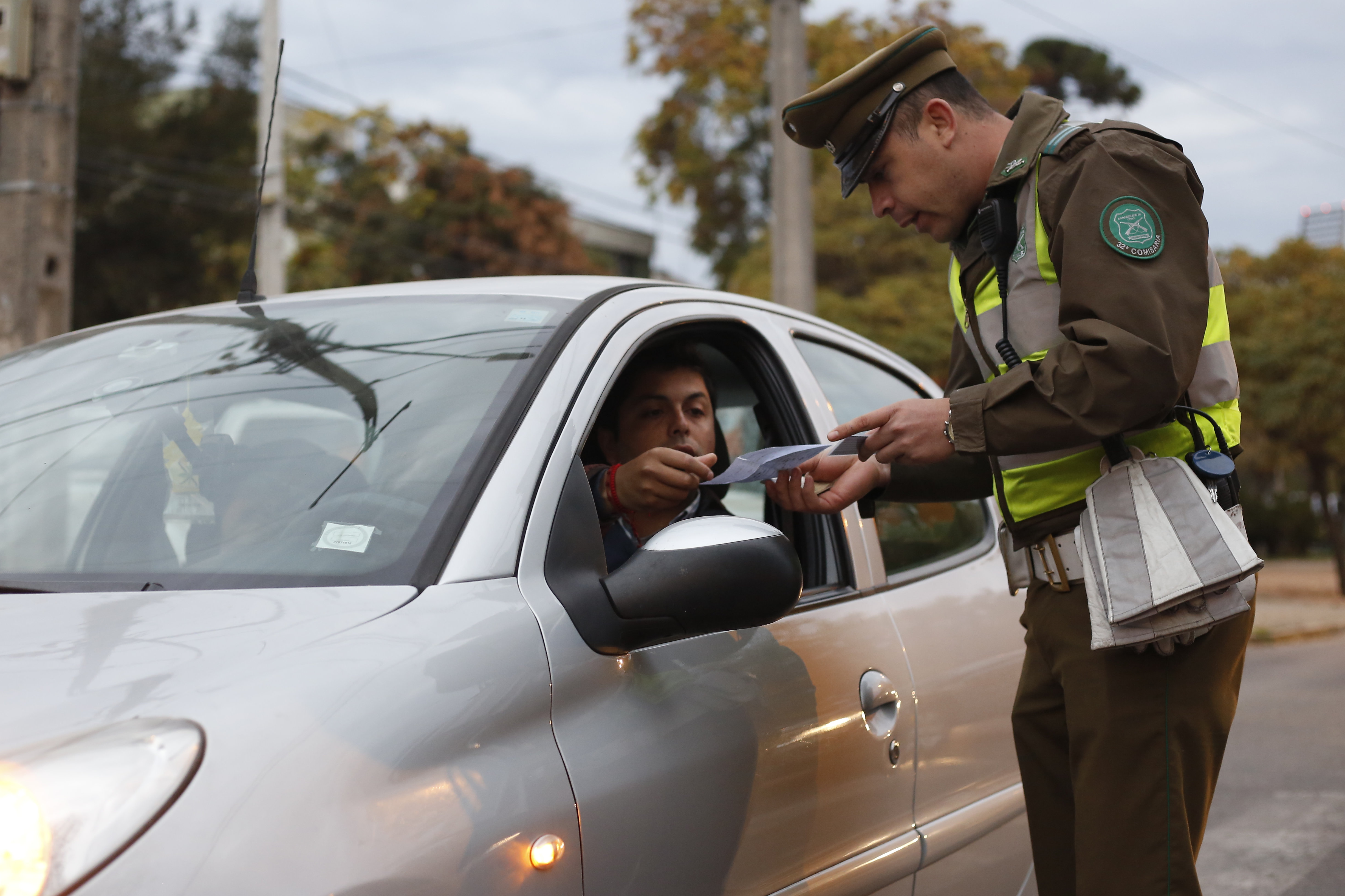 Restricción vehicular HOY en Santiago: revisa qué patentes no pueden circular este martes 23 de junio