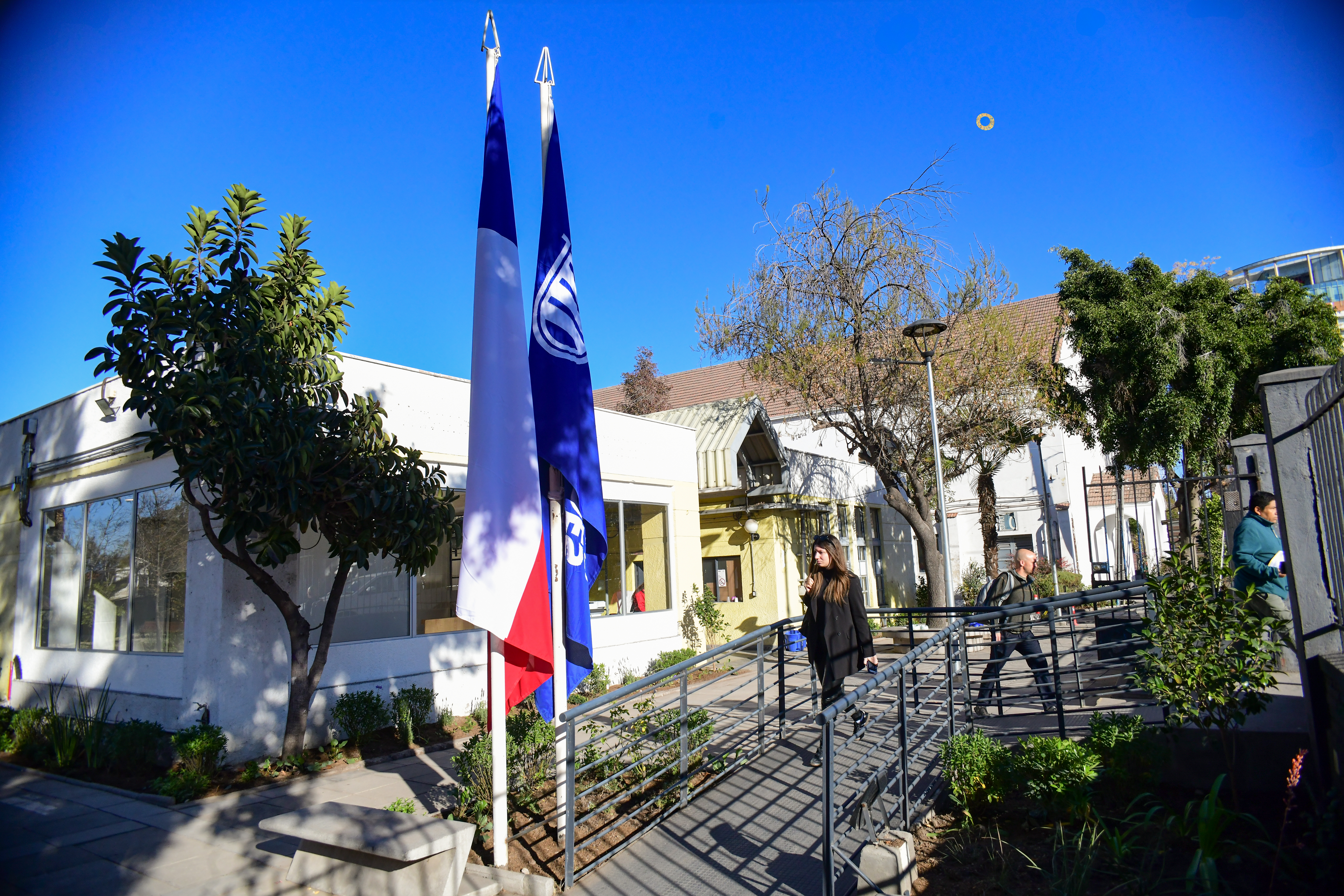 Municipalidad duplica su capacidad para emitir licencias de conducir y ofrece el precio más bajo de Chile