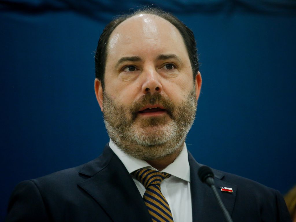 “Hay que regularlo bien”: ministro Rau defiende proyecto de contrato por horas ante dudas por precarización laboral