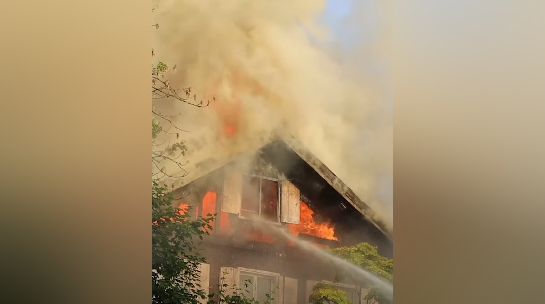 Confirman que inmueble consumido por incendio en Alemania pertenecía a la familia del Presidente Kast