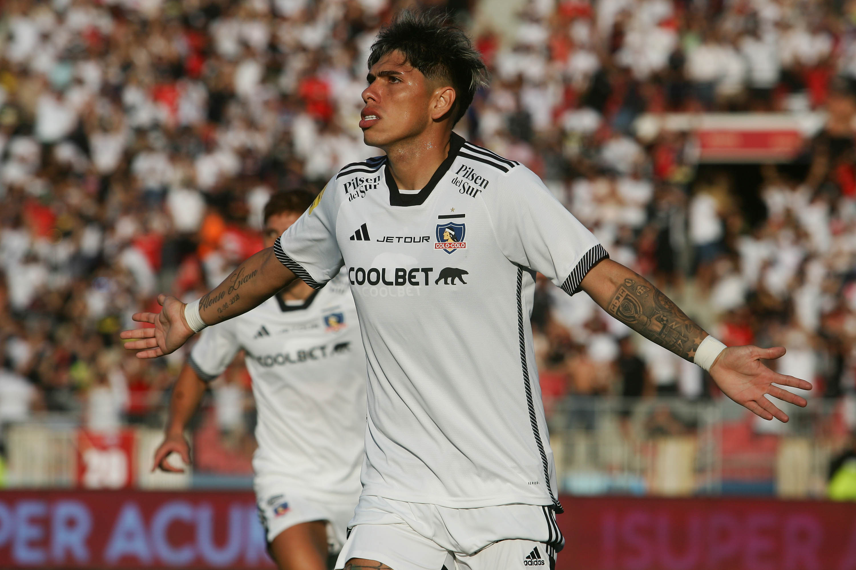 Sensible baja para Colo Colo Carlos Palacios se lesiona y se