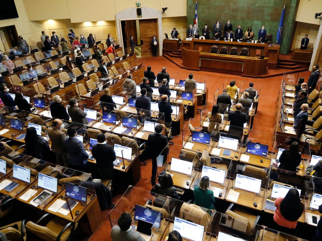 Cámara de Diputados aprueba endeudamiento adicional por USD 6.200 millones solicitado por el Ejecutivo