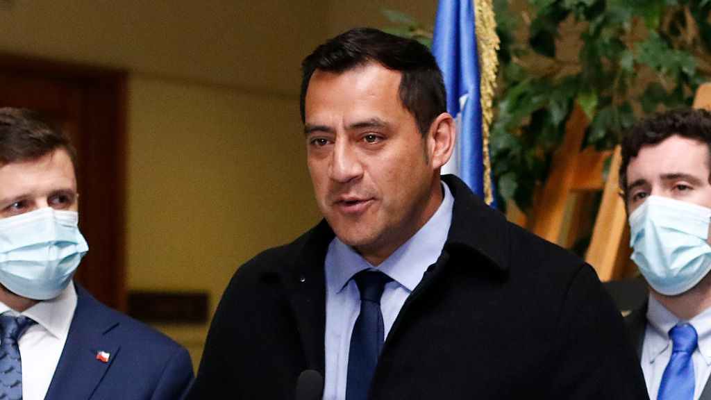 Diputado Hotuiti Teao cuestiona salida de Mahani Pakarati y emplaza a Kast: “¿Qué valor tiene la Academia Diplomática?"