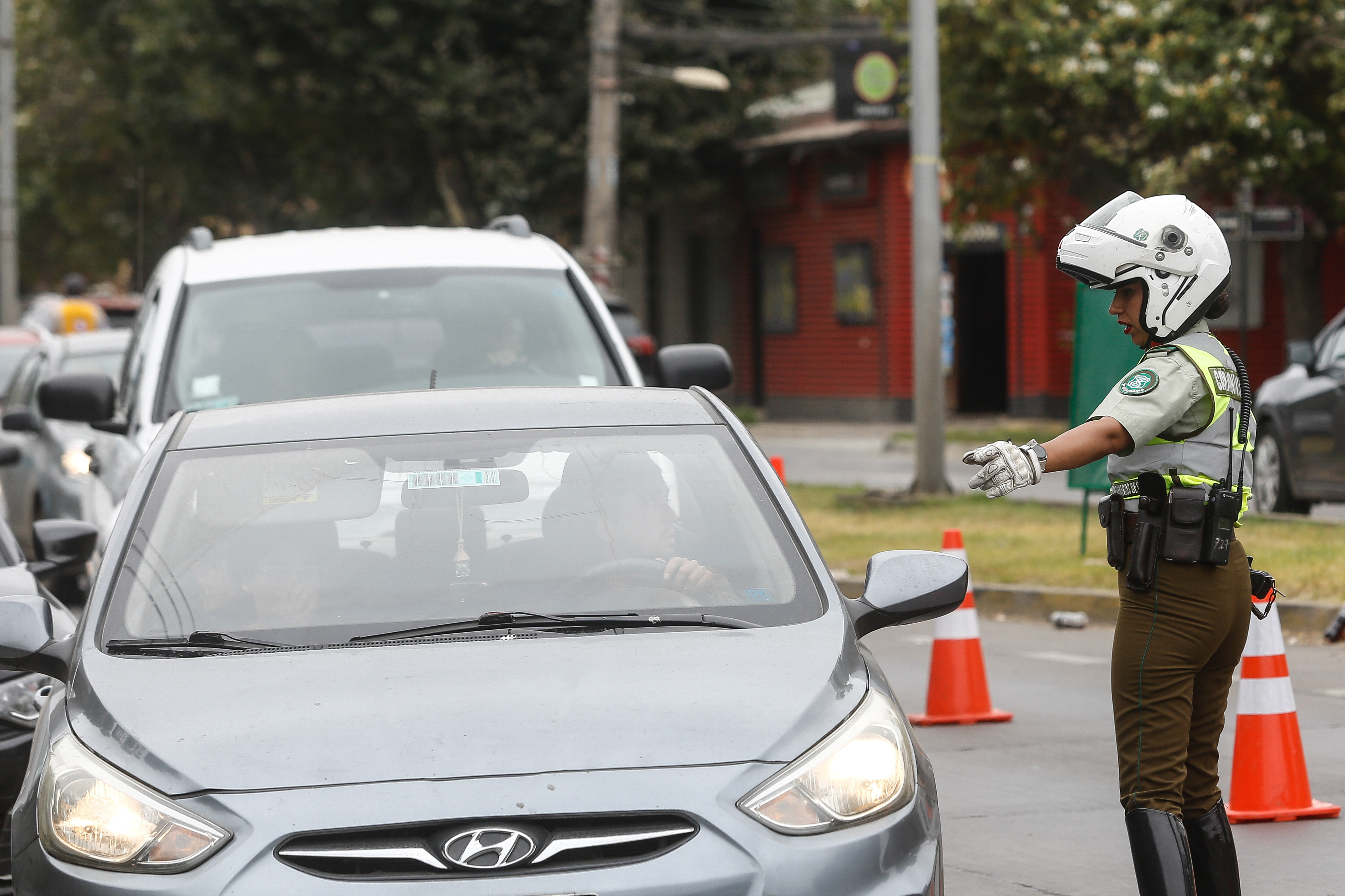 Restricción vehicular en Chile 2026: qué vehículos no pueden circular hoy miércoles 10 de junio en Santiago