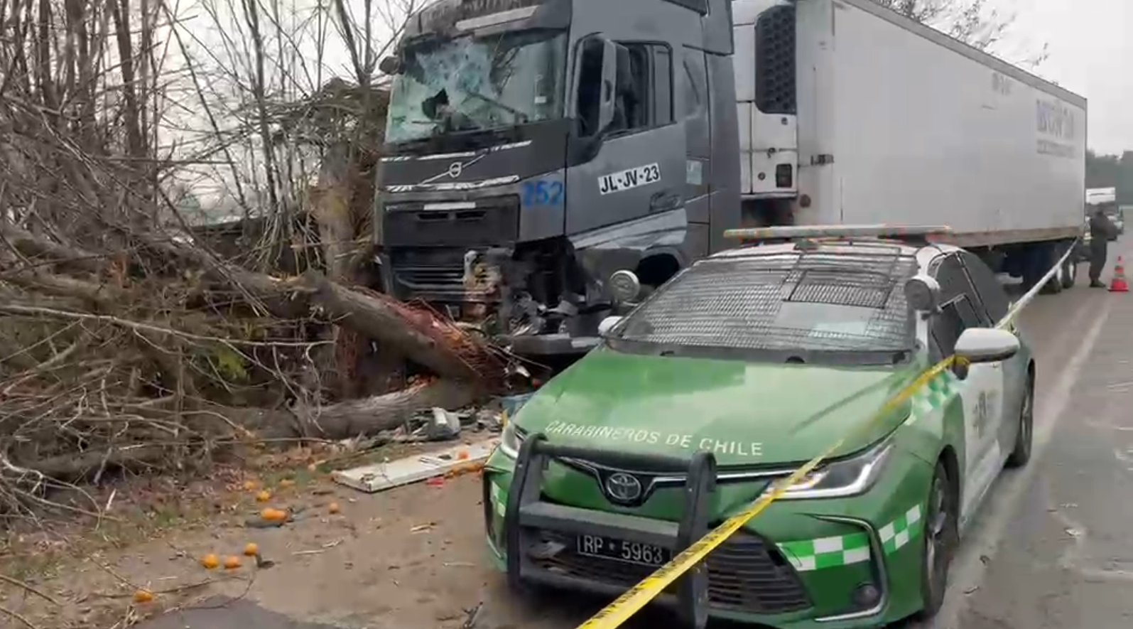 Detienen a dos hombres tras robo de camión en San Bernardo: uno de los involucrados terminó con herida de bala