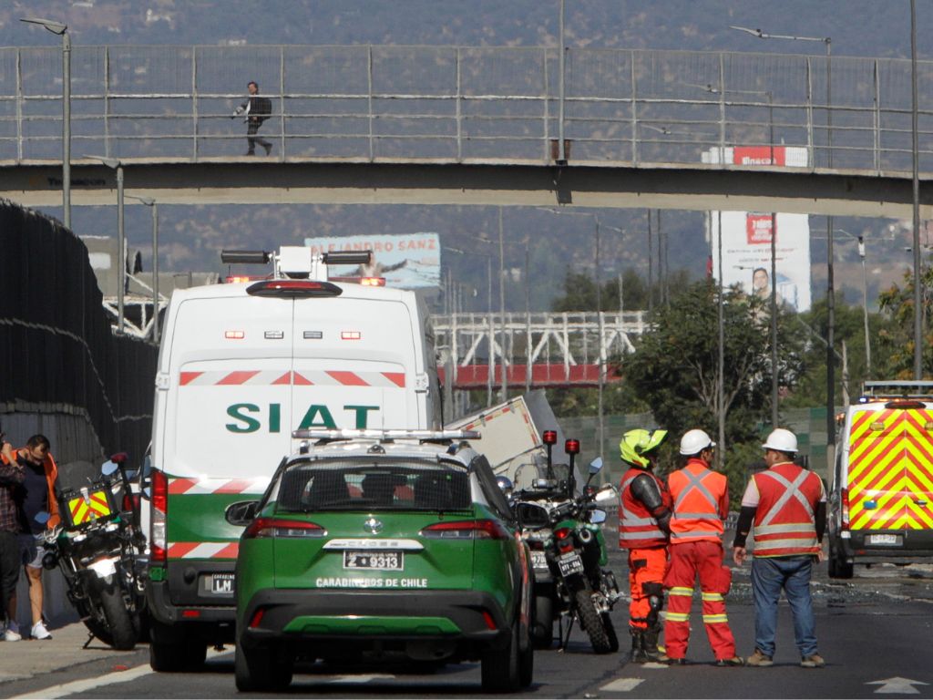 Carabineros recupera camión robado con $55 millones en whisky: dos detenidos tras persecución en Quilicura