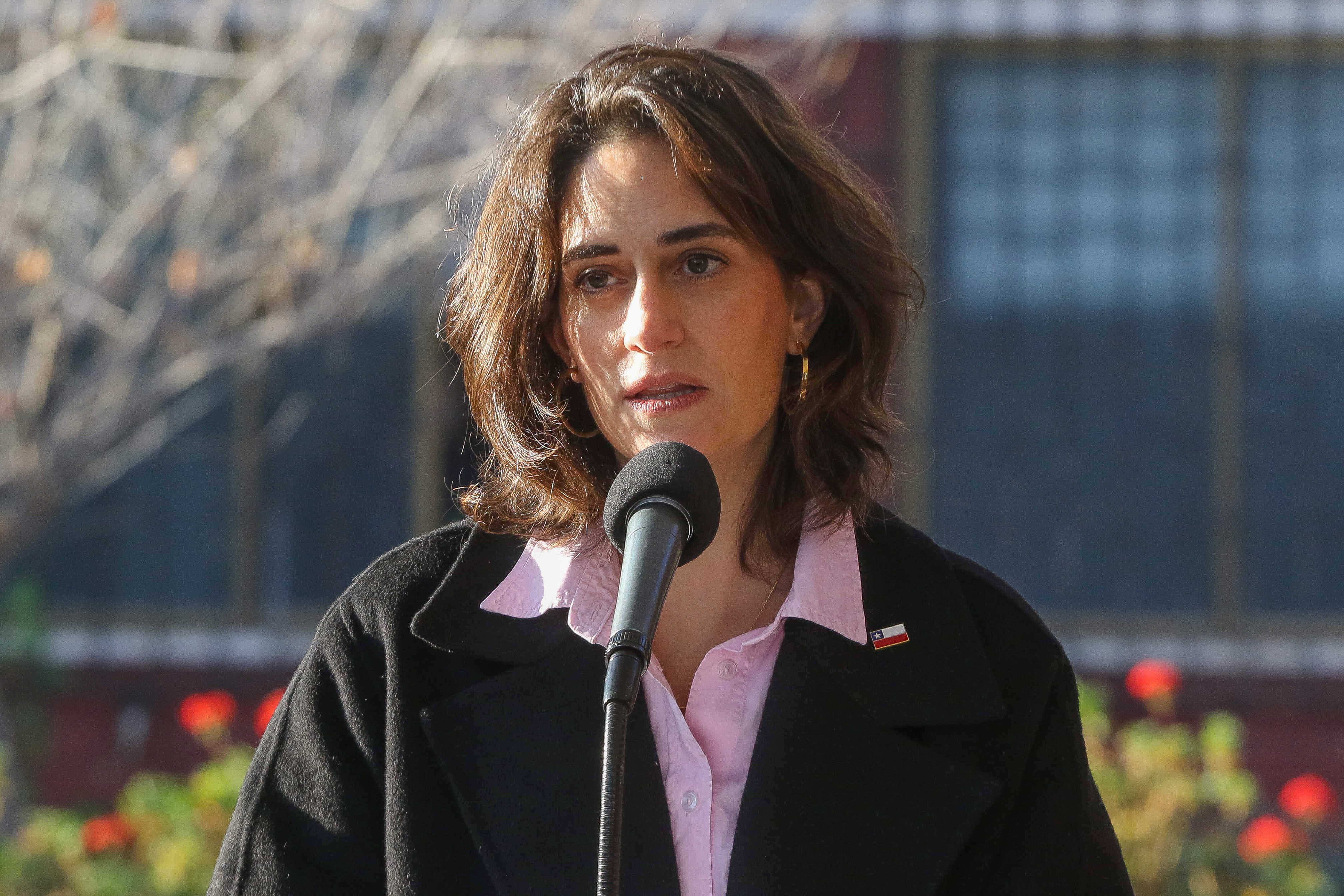 Ministra Wulf aclara que niños haitianos identificados por municipios “no necesariamente corresponden a los 64 del preinforme”