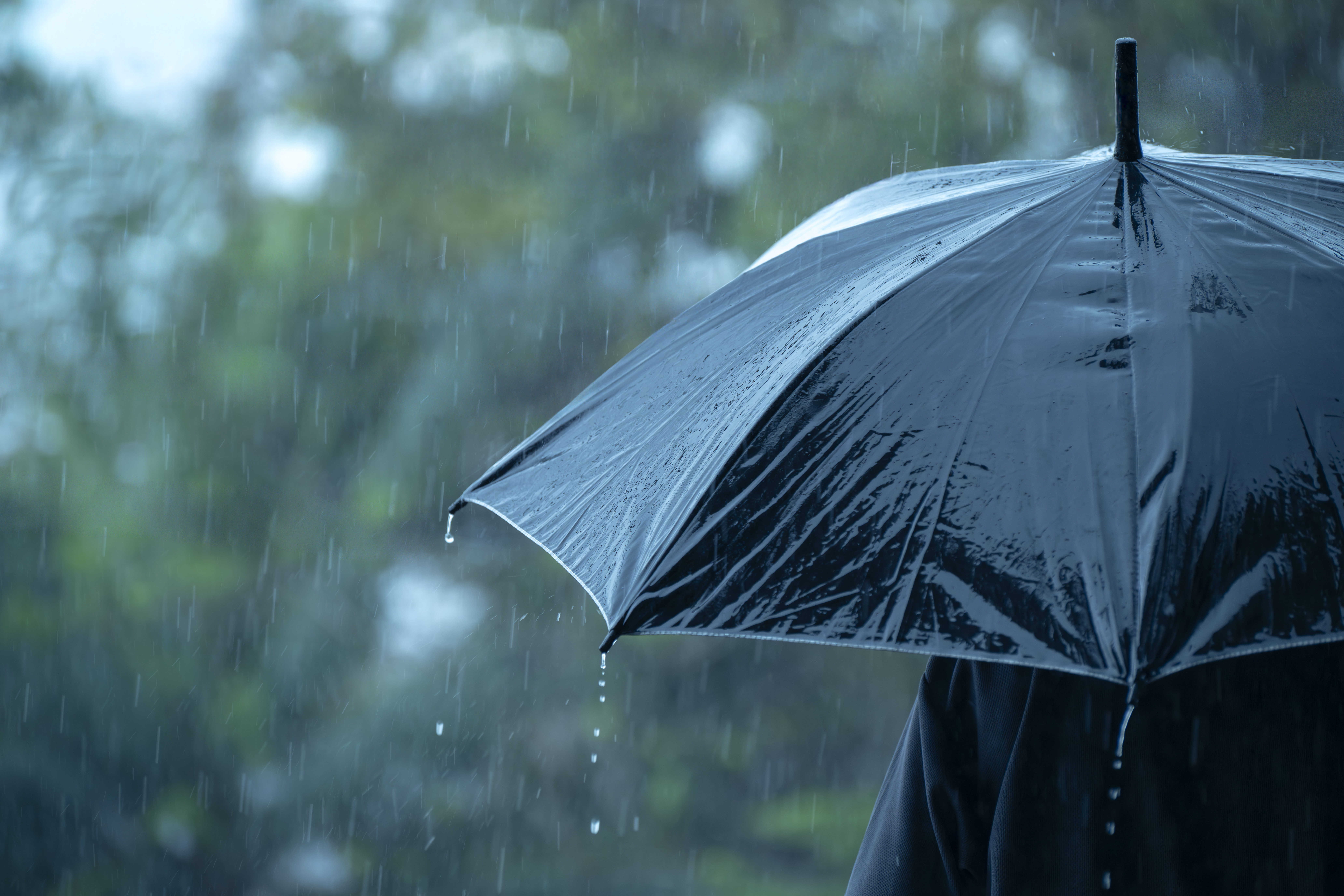 Lluvia en Santiago: Michelle Adam anticipa precipitaciones para este fin de semana en la RM (y a esta hora comenzarán)