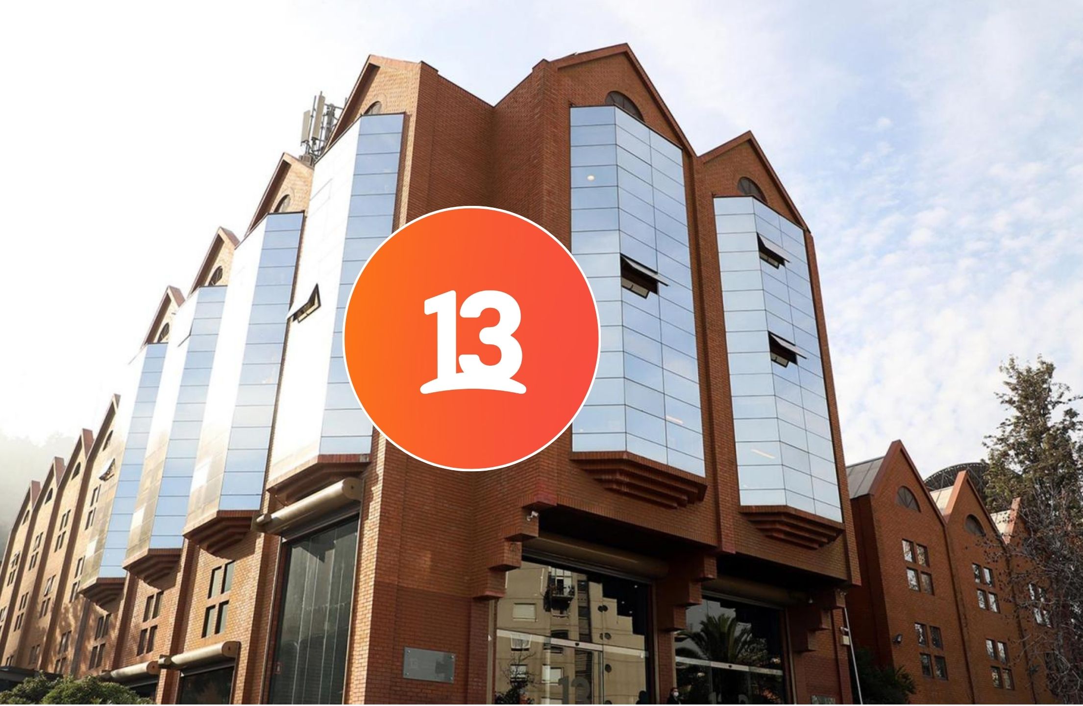 Tras seis meses en el cargo: aseguran que figura clave de Canal 13 deja la estación televisiva