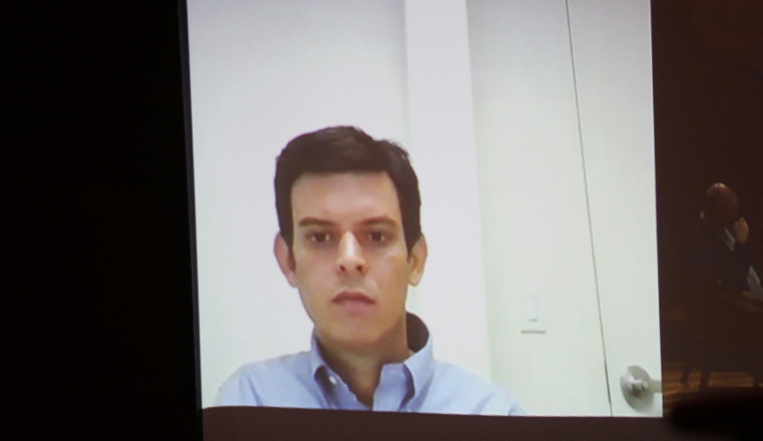 Abogado de Alejandro Lyons renunció luego de ser cuestionado por incapacidades