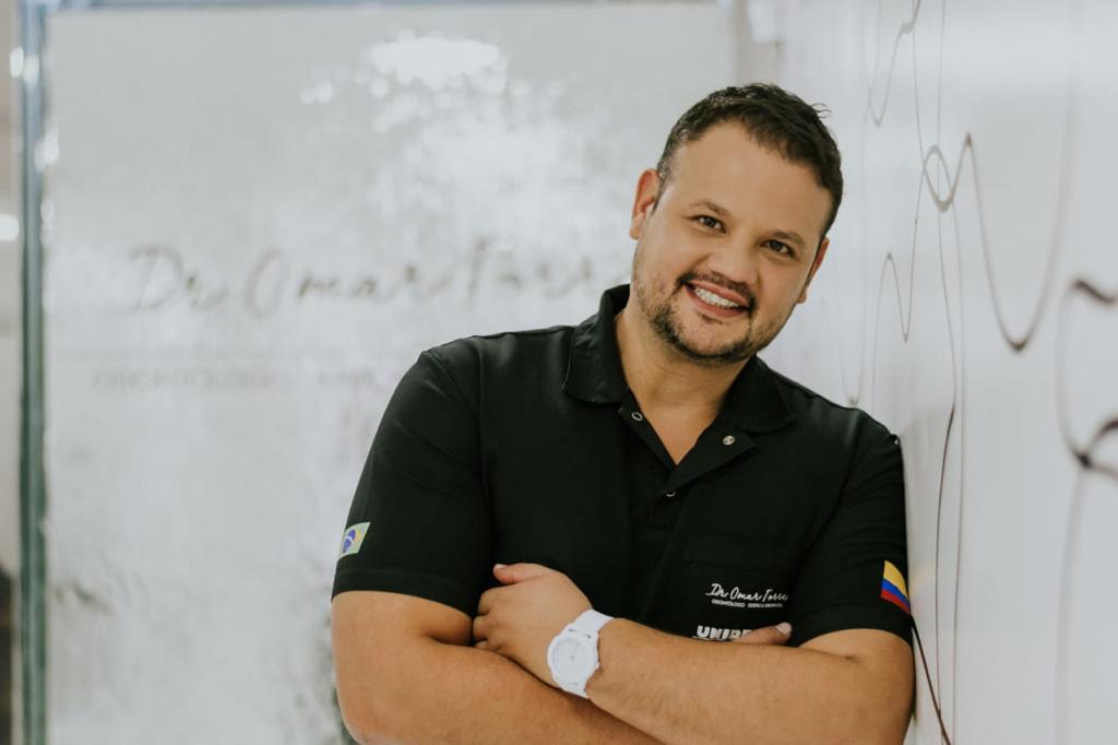 Soluciones W: Omar Torres donará tratamiento y devolverá la sonrisa a mujer de 53 años