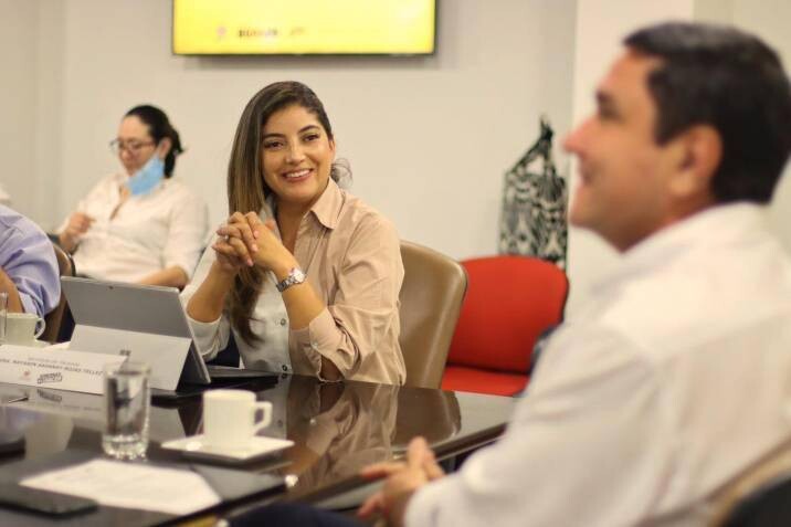 ¿Saharay Rojas, jefe de Gobernanza de Bucaramanga, se extralimita en sus funciones?