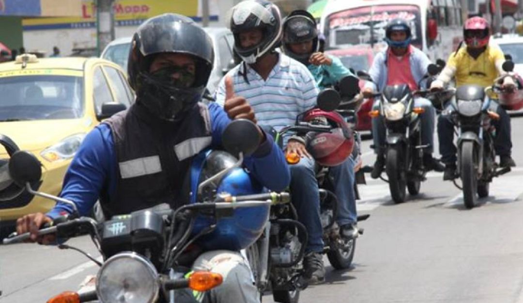 Mototaxista con coronavirus Sorprenden a mototaxista con COVID-19 violando aislamiento : Sorprenden a mototaxista con COVID-19 violando aislamiento