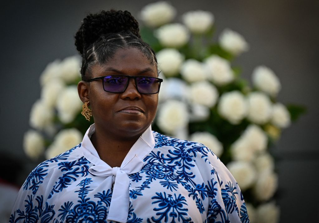 Acompaño decisión de Harvard: vicepresidenta tras aplazamiento de evento en la institución