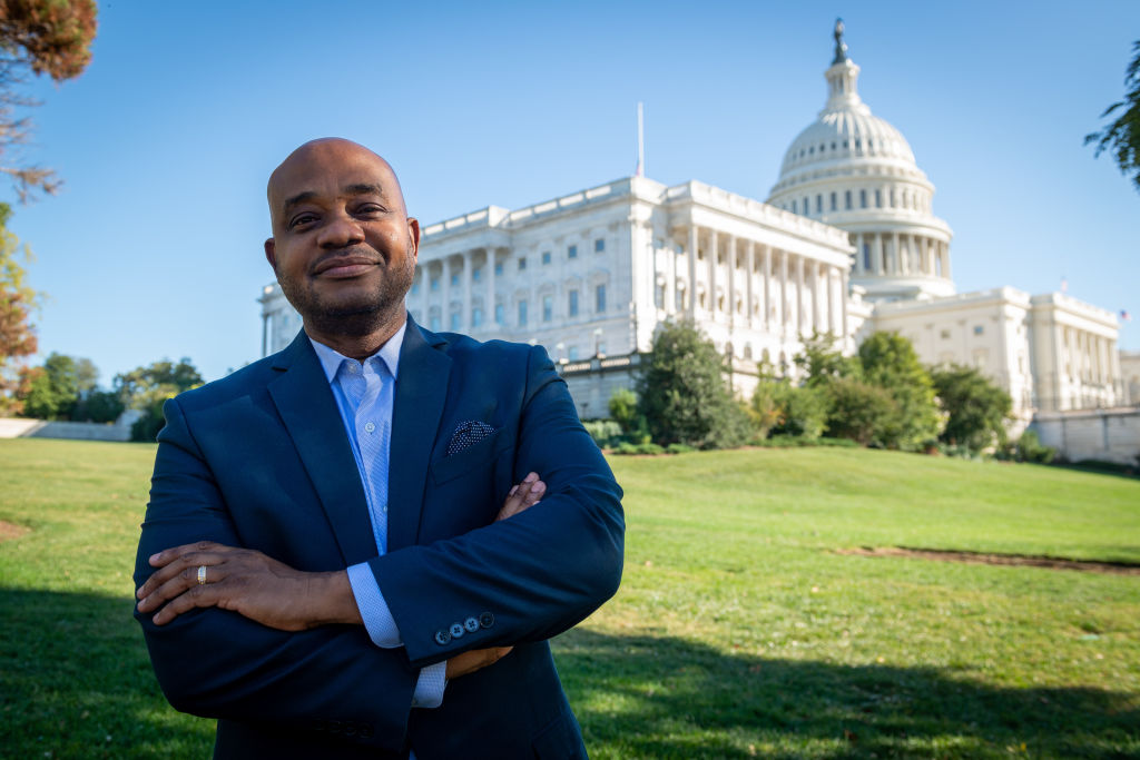 Emiten invitaciones para programa de reunificación familiar para colombianos en EE.UU.