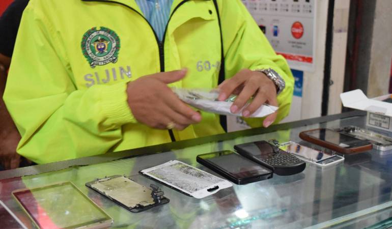 Policía Nacional recuperó celulares en la calle 13 de Bogotá