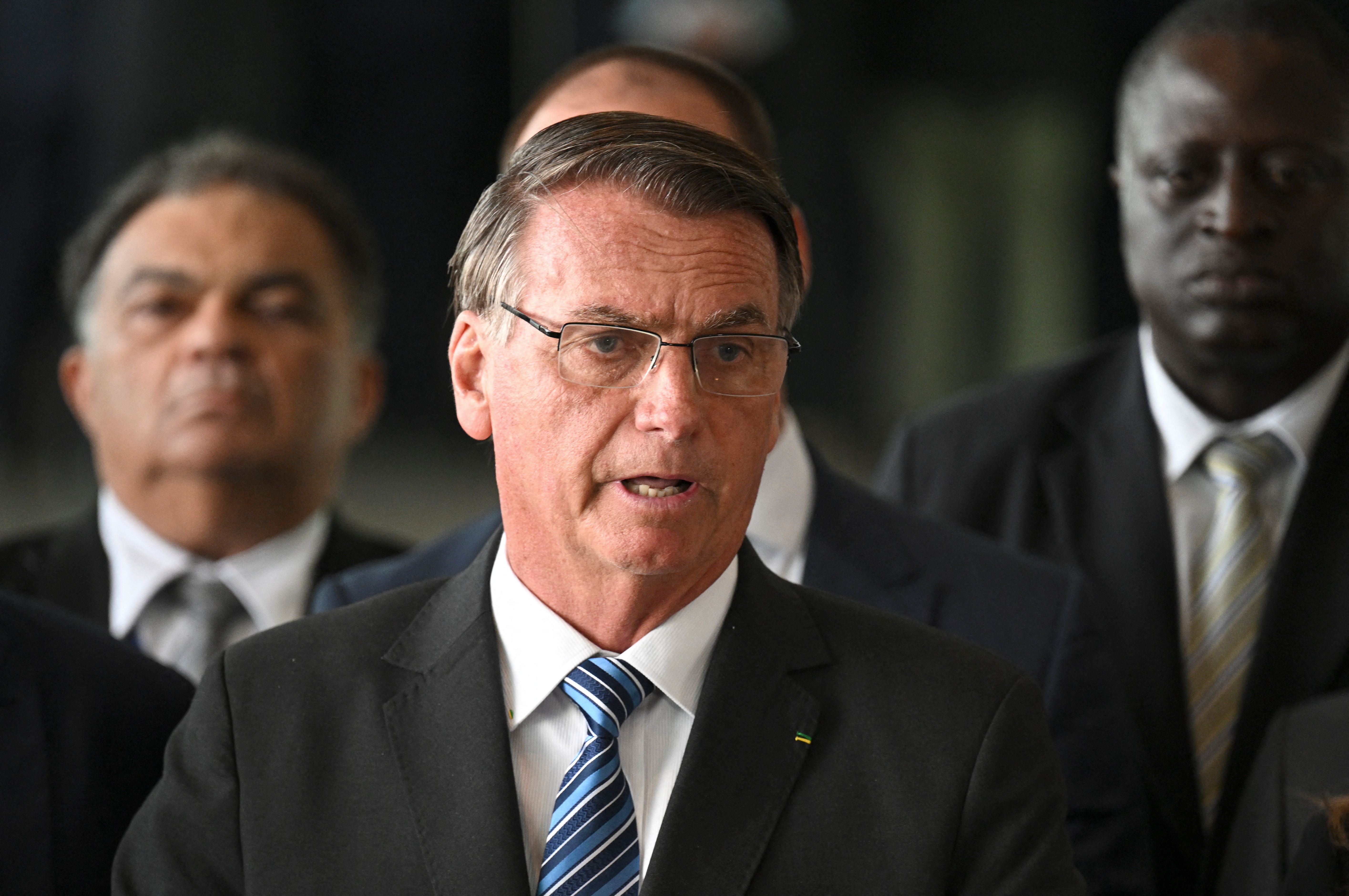 Bolsonaro habría participado en reunión con militares para debatir plan golpista