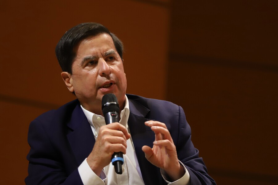 Exministro Juan Fernando Cristo se une a la campaña de Galán a Alcaldía de Bogotá