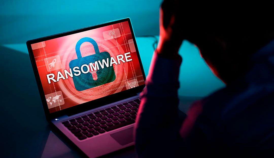 Ransomware: El ransomware bloquea el equipo y sus archivos, y amenaza con borrarlo todo si no se paga un rescate.