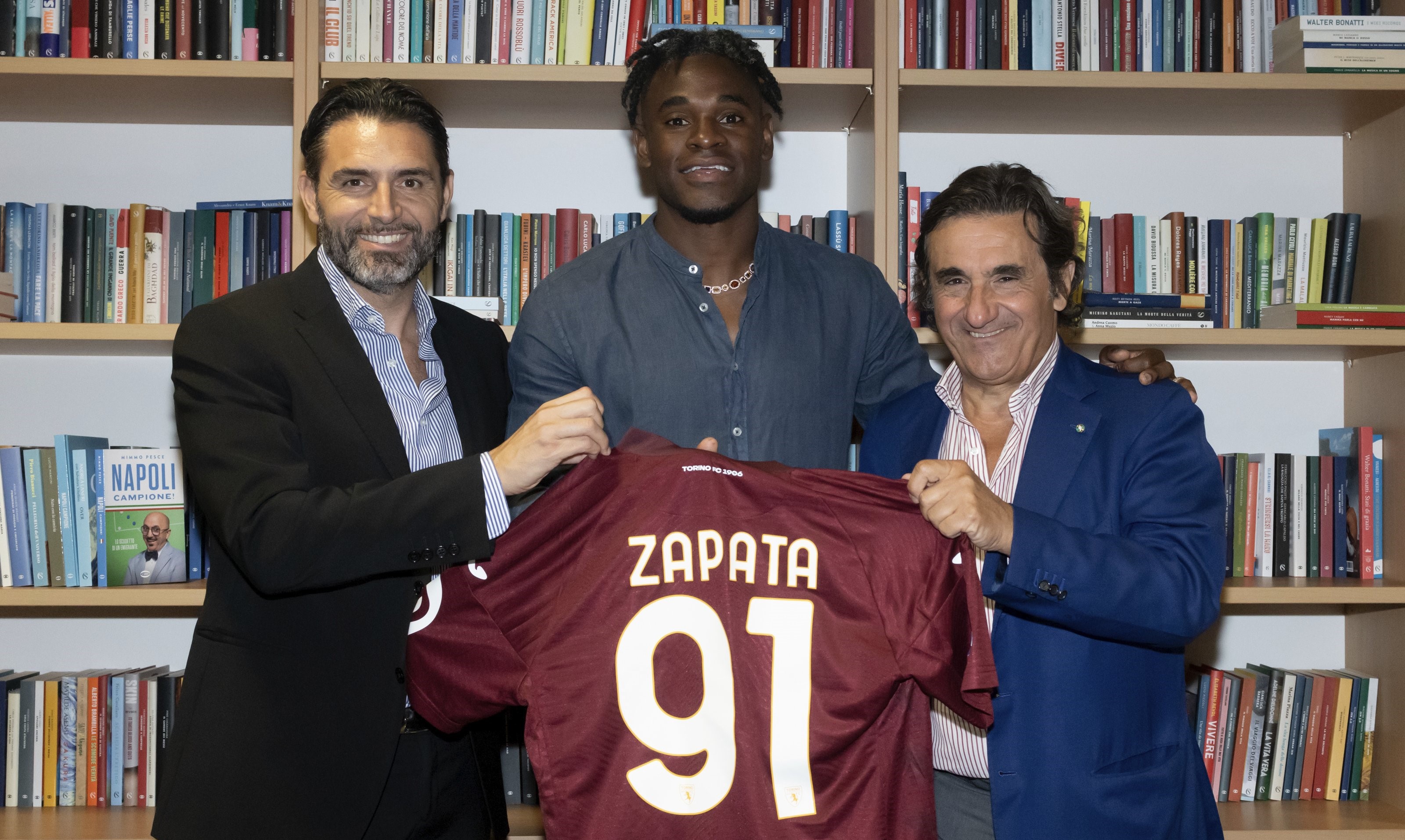 Duván Zapata salvó un punto para el Torino en Italia