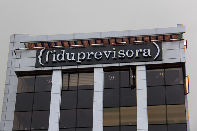 Fiduprevisora: bajarán presupuesto para licitación de salud a profesores, tras denuncia