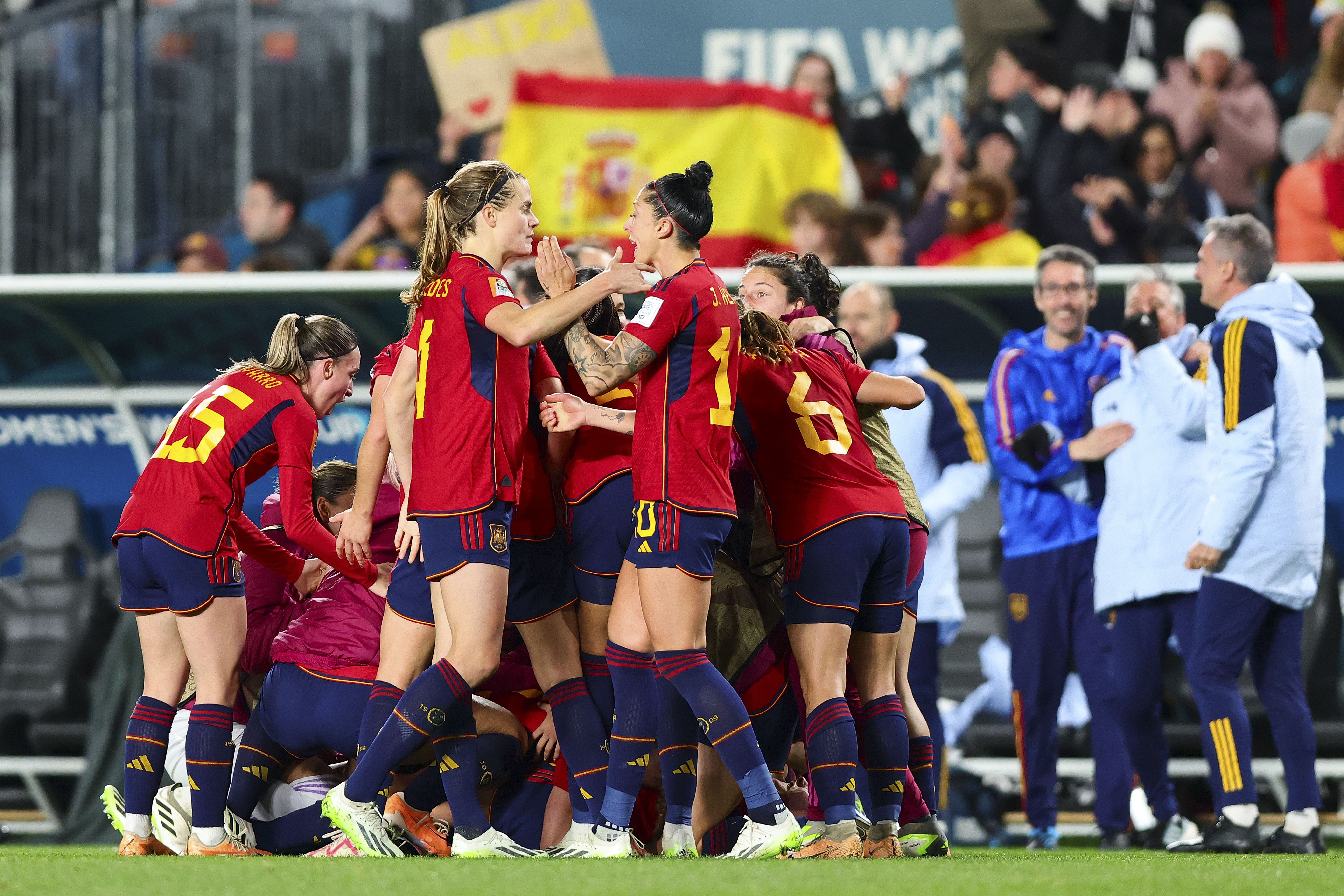 España, primera clasificada a la final del Mundial femenino tras vencer 2-1 a Suecia