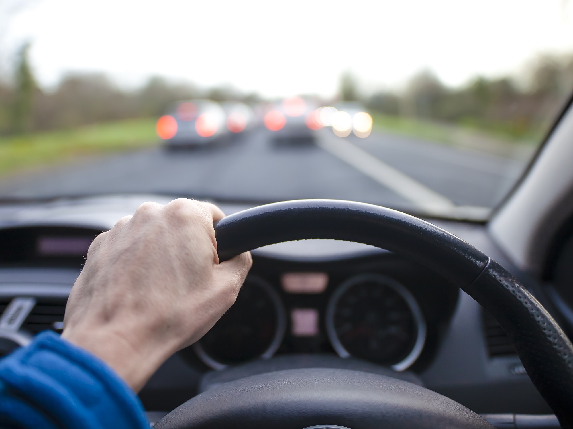 Una pinza de la ropa puede ser tu mejor ambientador para el coche