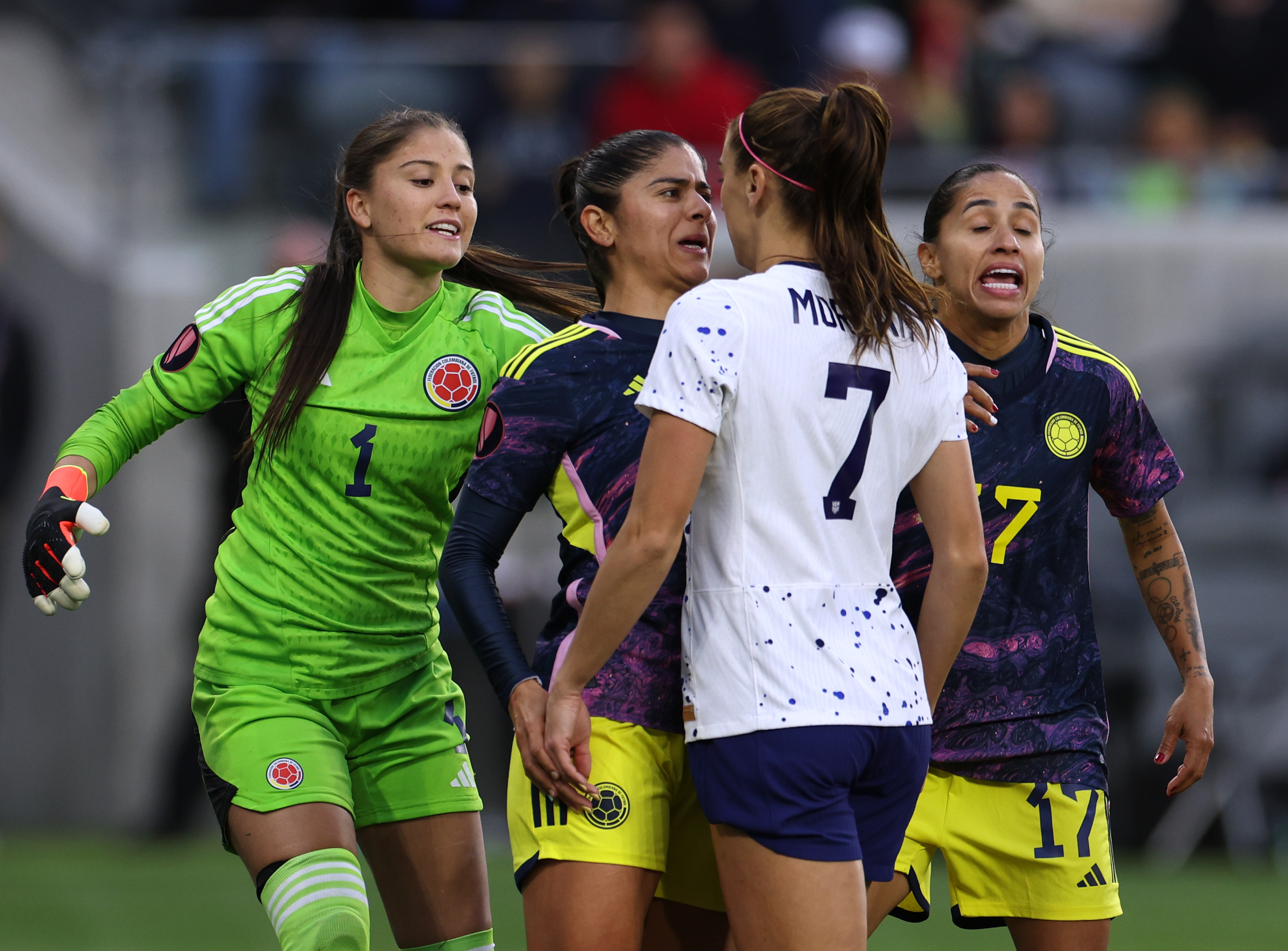 Catalina Usme pelea Alex Morgan: declaraciones : Alex Morgan habló de su  cruce con Cata Usme y criticó duramente a la Selección Colombia