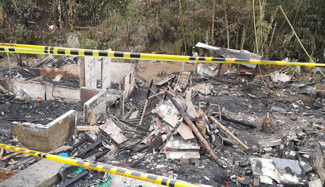 Investigan la causa del incendio en el barrio Travesuras Investigan si el incendio en el barrio Travesuras de Pereira fue provocado : Investigan si el incendio en el barrio Travesuras de Pereira