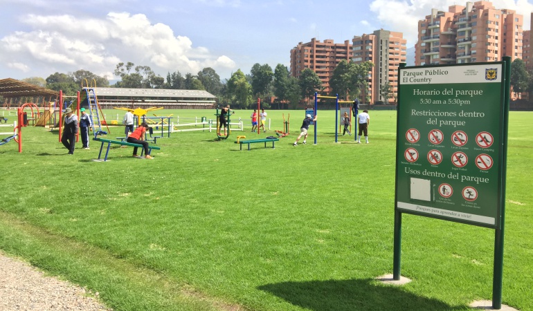 Lluvias en Bogotá Así está el Parque El Country en Bogotá, avaluado en  $ millones : Así está el Parque El Country en Bogotá, avaluado en  $ millones