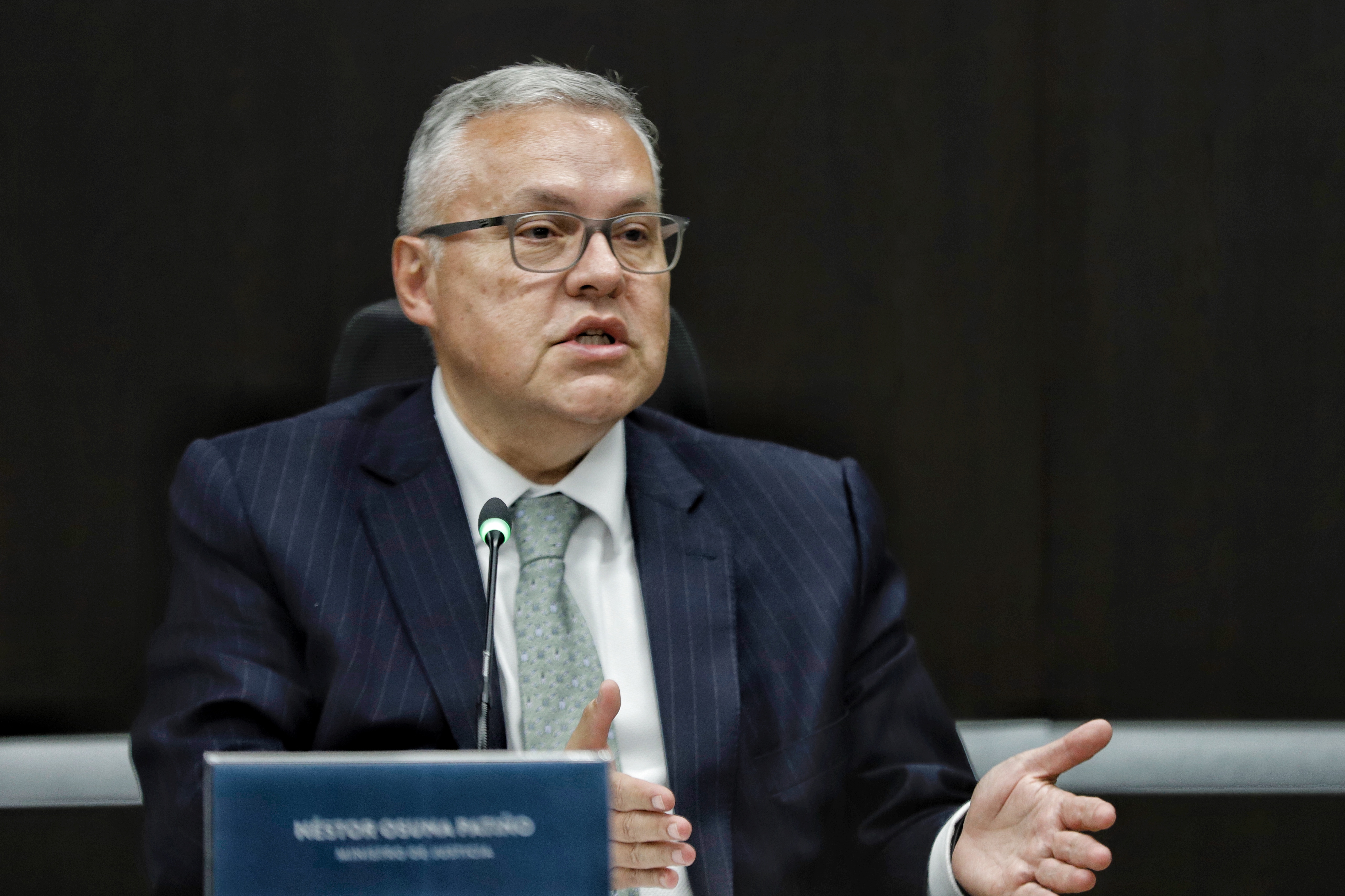 Procuraduría no puede suspender o destituir funcionarios de elección popular: MinJusticia