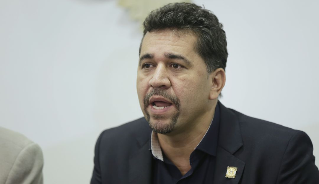 ¿León Fredy Muñoz debería salir de la Embajada en Nicaragua? Congresistas opinan